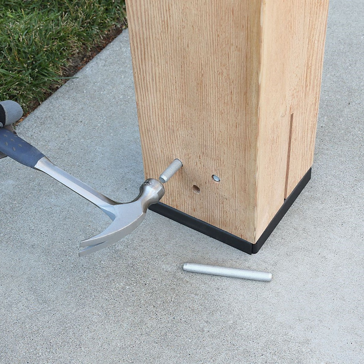 Simpson CPT88Z Concealed Post Tie For 8x8 Posts - Zmax Finish